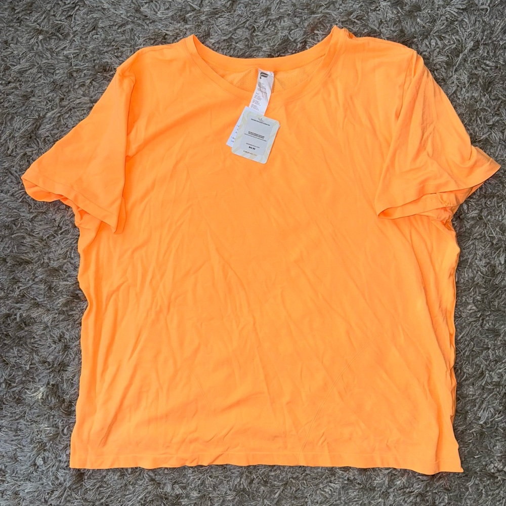 Fabletics Feather  Tech Tee NWT